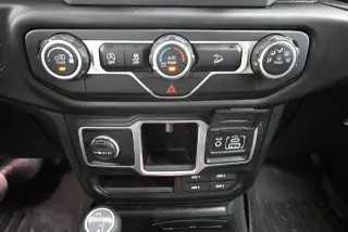 Jeep Wrangler Unlimited 2018 4x4 Deportivo 4 puertas SUV (lanzamiento de mitad de año)