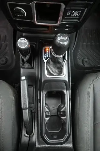 Jeep Wrangler Unlimited 2018 4x4 Deportivo 4 puertas SUV (lanzamiento de mitad de año)