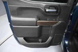 Chevrolet Silverado 1500 2021 4x4 LT Trail Boss 4 puertas Cabina de tripulación 5,8 pies SB