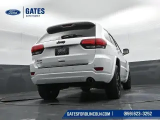 Jeep Grand Cherokee 2020 4x4 Laredo SUV 4p.