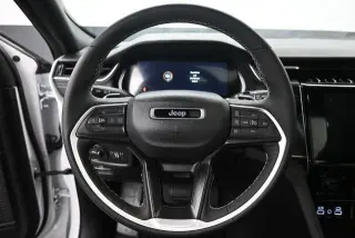 Jeep Grand Cherokee 2025 4x4 Laredo SUV de 4 puertas