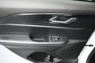 Jeep Grand Cherokee 2025 4x4 Laredo SUV de 4 puertas