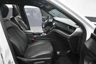 Jeep Grand Cherokee 2025 4x4 Laredo SUV de 4 puertas