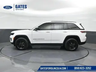 Jeep Grand Cherokee 2025 4x4 Laredo SUV de 4 puertas