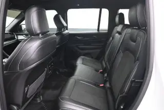 Jeep Grand Cherokee 2025 4x4 Laredo SUV de 4 puertas