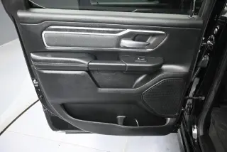 Ram 1500 2019 4x4 Big Horn 4p Camioneta Cabina Completa 5.6 pies ST