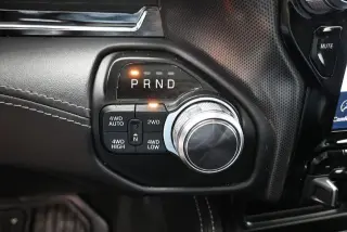 Ram 1500 2022 4x4 Limited 4 puertas Cabina Doble 5,6 pies SB Pickup