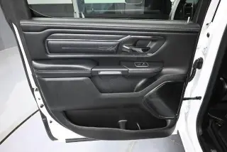 Ram 1500 2022 4x4 Limited 4 puertas Cabina Doble 5,6 pies SB Pickup