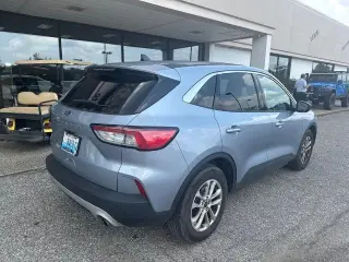 Ford Escape 2022 SE 4dr SUV