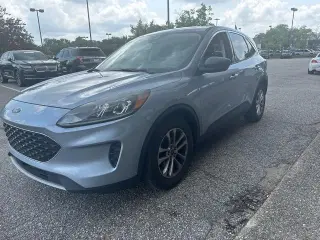 Ford Escape 2022 SE 4dr SUV