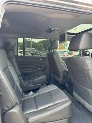 Chevrolet Suburban 2019 4x4 LT 4dr SUV
