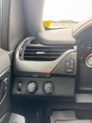 Chevrolet Suburban 2019 4x4 LT 4dr SUV