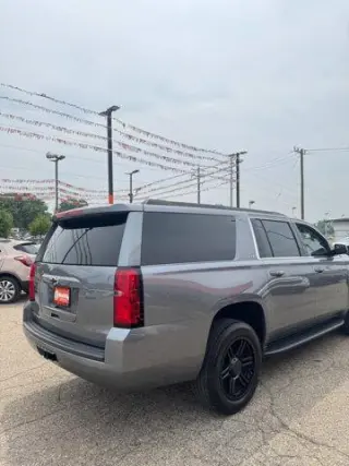 Chevrolet Suburban 2019 4x4 LT 4dr SUV