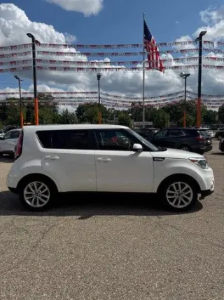 Kia Soul 2019 + 4dr Crossover