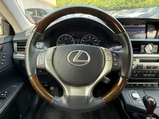 Lexus ES 350 2013 4dr Sedan