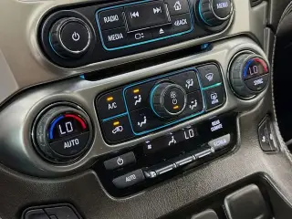 Chevrolet Suburban 2019 4x4 LT 4p SUV