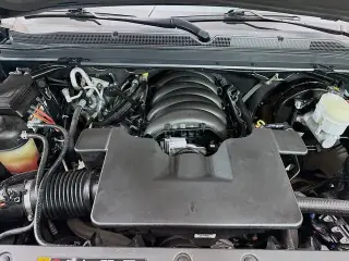 Chevrolet Suburban 2019 4x4 LT 4p SUV