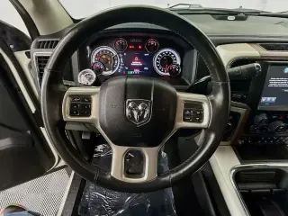 Ram 3500 2016 4x4 Laramie 4p. Cabina de Tripulación 6,3 pies. Caja Larga SRW Camioneta