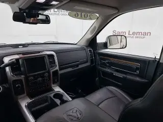 Ram 3500 2016 4x4 Laramie 4p. Cabina de Tripulación 6,3 pies. Caja Larga SRW Camioneta