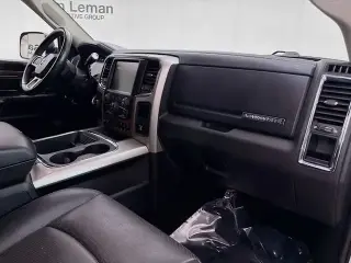 Ram 3500 2016 4x4 Laramie 4p. Cabina de Tripulación 6,3 pies. Caja Larga SRW Camioneta