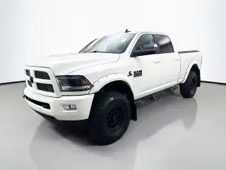 Ram 3500 2016 4x4 Laramie 4p. Cabina de Tripulación 6,3 pies. Caja Larga SRW Camioneta