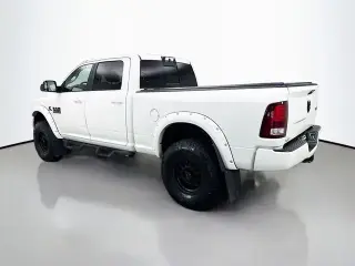 Ram 3500 2016 4x4 Laramie 4p. Cabina de Tripulación 6,3 pies. Caja Larga SRW Camioneta