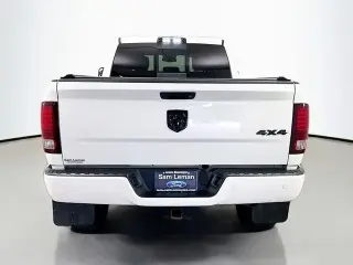 Ram 3500 2016 4x4 Laramie 4p. Cabina de Tripulación 6,3 pies. Caja Larga SRW Camioneta