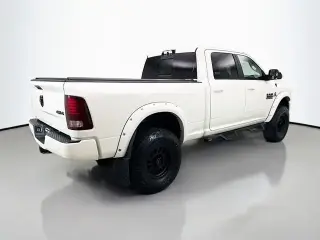 Ram 3500 2016 4x4 Laramie 4p. Cabina de Tripulación 6,3 pies. Caja Larga SRW Camioneta