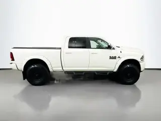 Ram 3500 2016 4x4 Laramie 4p. Cabina de Tripulación 6,3 pies. Caja Larga SRW Camioneta