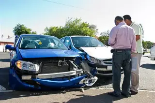 **LOS MEJORES ABOGADOS 24/**🚘