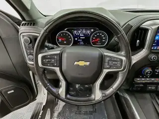 Chevrolet Silverado 1500 2019 4x4 LTZ 4p Camión de pasajeros estándar 5.8 pies CA