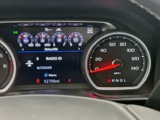 Chevrolet Silverado 1500 2019 4x4 LTZ 4p Camión de pasajeros estándar 5.8 pies CA