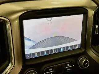 Chevrolet Silverado 1500 2019 4x4 LTZ 4p Camión de pasajeros estándar 5.8 pies CA