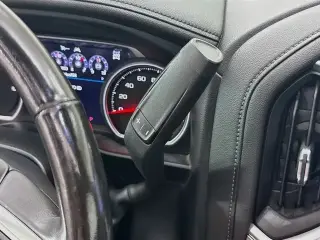 Chevrolet Silverado 1500 2019 4x4 LTZ 4p Camión de pasajeros estándar 5.8 pies CA