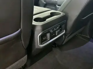 Chevrolet Silverado 1500 2019 4x4 LTZ 4p Camión de pasajeros estándar 5.8 pies CA