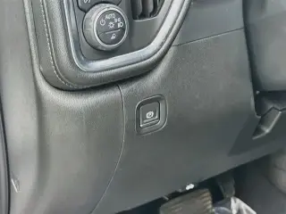 Chevrolet Silverado 1500 2019 4x4 LTZ 4p Camión de pasajeros estándar 5.8 pies CA