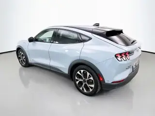Ford Mustang Mach-E 2024 Select 4p SUV