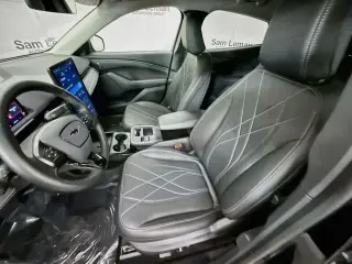 Ford Mustang Mach-E 2025 Select SUV 4p.
