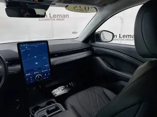 Ford Mustang Mach-E 2025 Select SUV 4p.