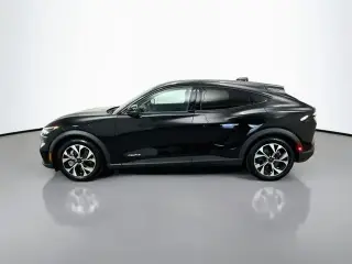 Ford Mustang Mach-E 2025 Select SUV 4p.