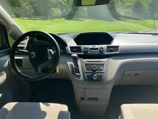 2015 Honda Odyssey LX Minivan