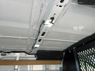 Ford Transit 2024 250 3 puertas SWB Furgón de techo bajo