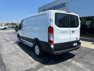Ford Transit 2024 250 3 puertas SWB Furgón de techo bajo