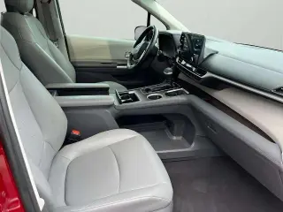Toyota Sienna 2021 XLE 7 pasajeros Miniván de 4 puertas