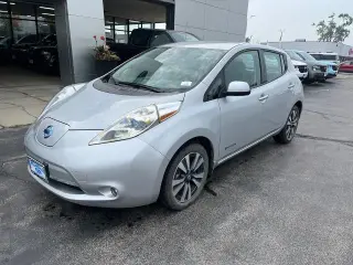 Nissan LEAF 2016 SL 5 puertas portón trasero