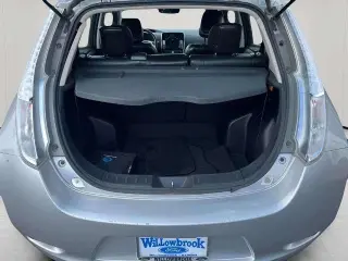 Nissan LEAF 2016 SL 5 puertas portón trasero