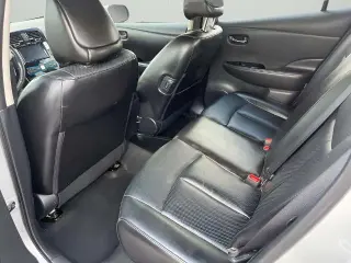 Nissan LEAF 2016 SL 5 puertas portón trasero