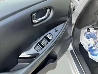Nissan LEAF 2016 SL 5 puertas portón trasero