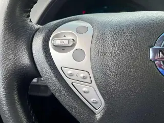 Nissan LEAF 2016 SL 5 puertas portón trasero