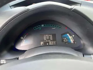 Nissan LEAF 2016 SL 5 puertas portón trasero